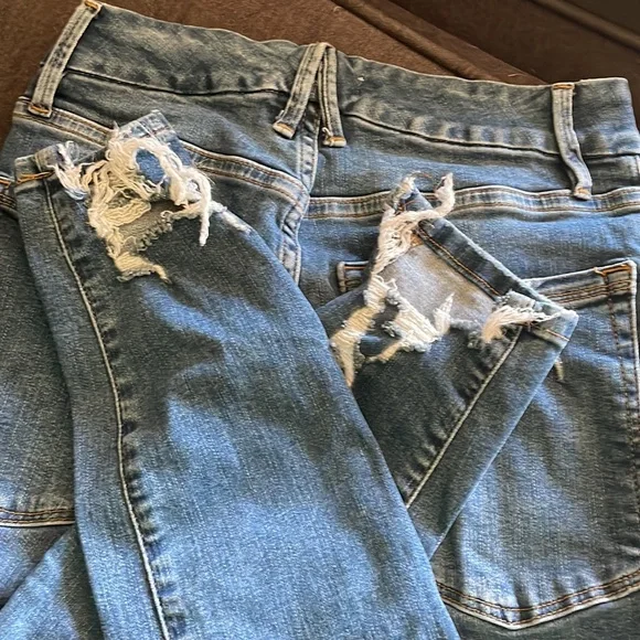 Good American distressed skinny jeans Good Waist 2/26 - Picture 5 of 5